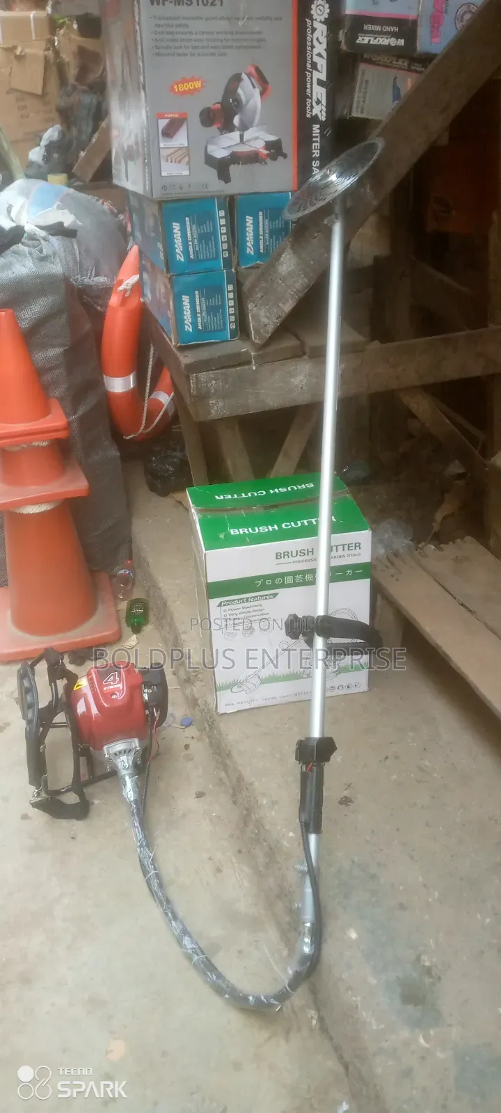4 Stroke Bag Pack Brush Cutter Machine