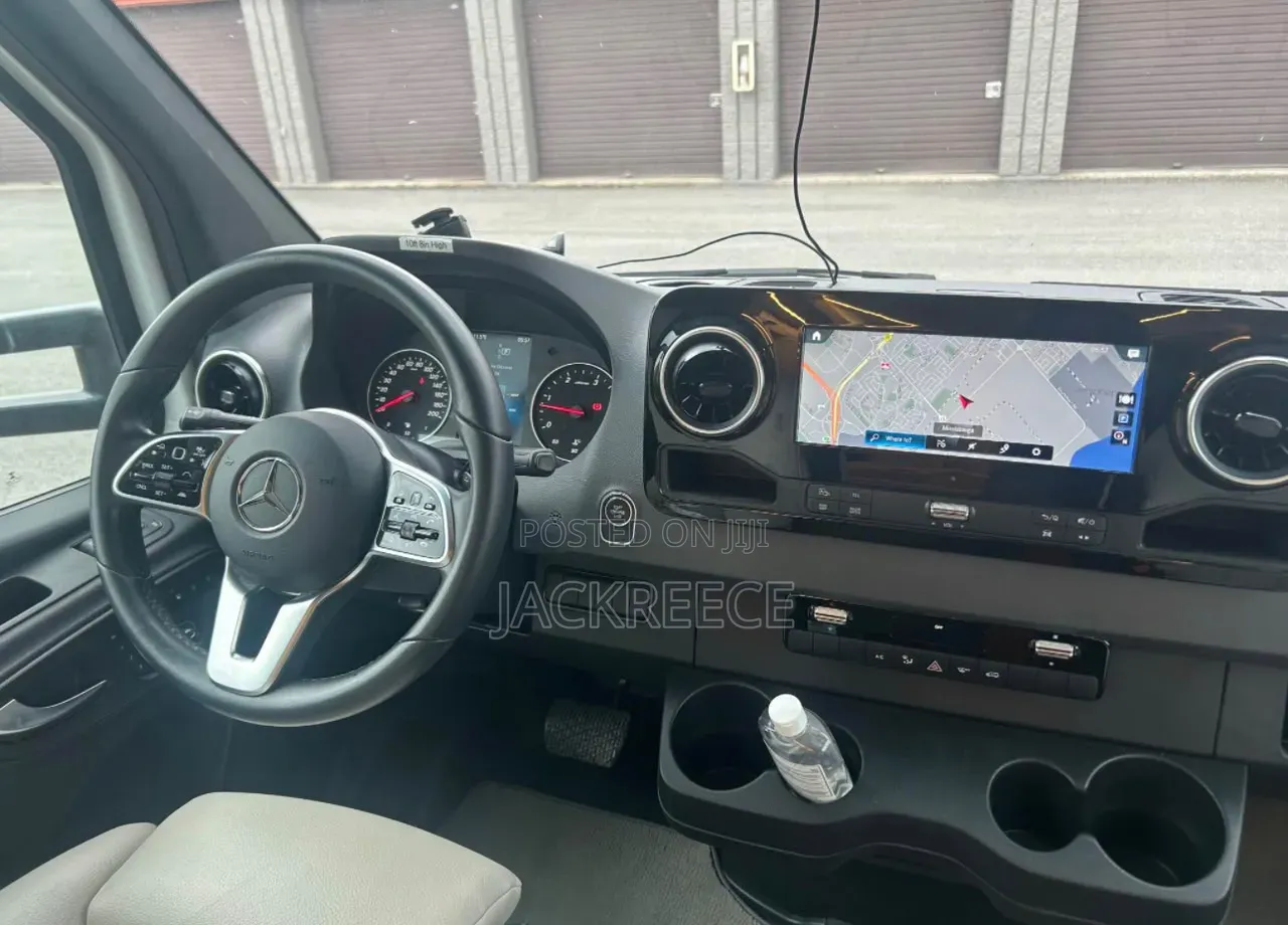 Mercedes-benz V-class 2023 White