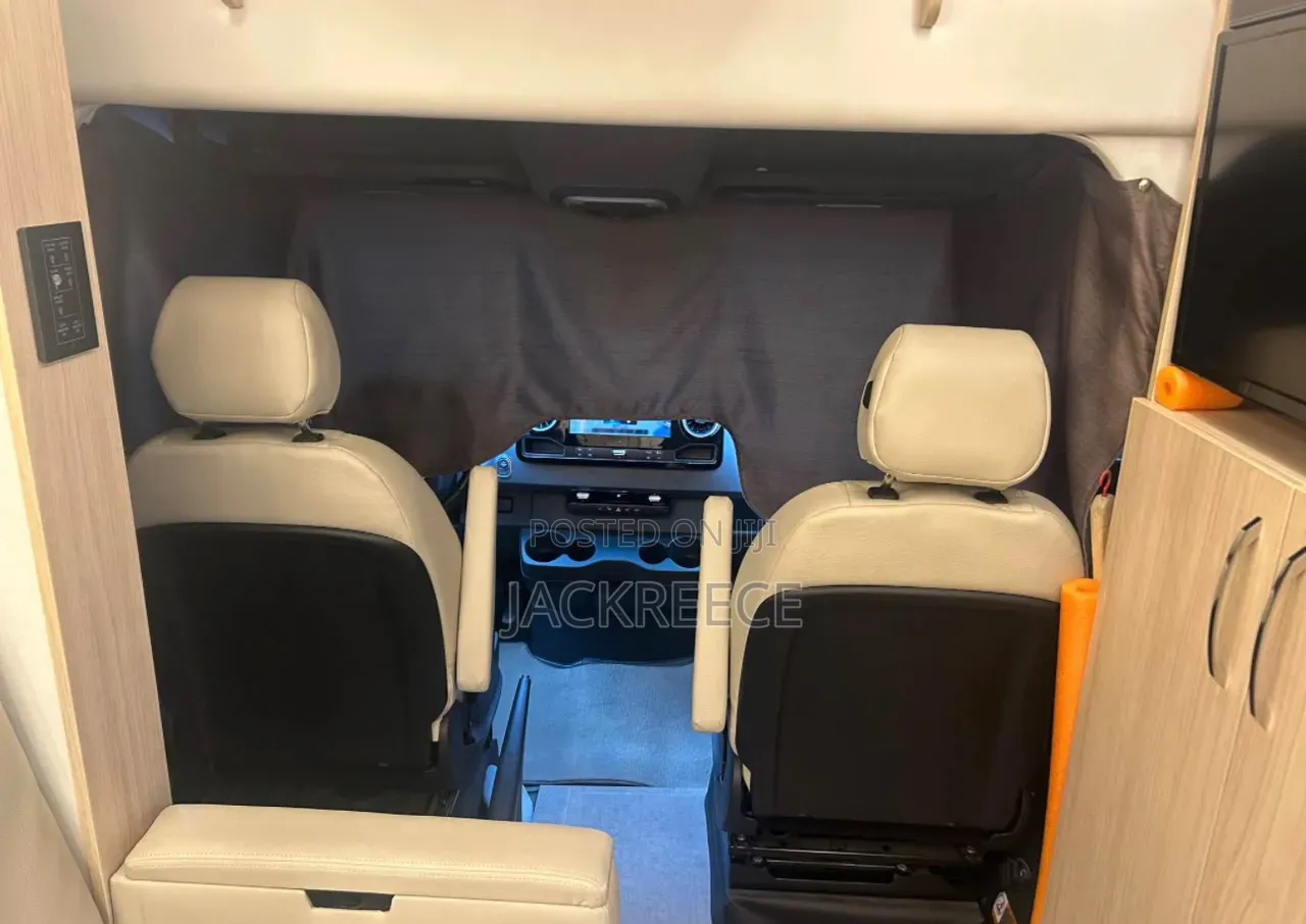 Mercedes-benz V-class 2023 White