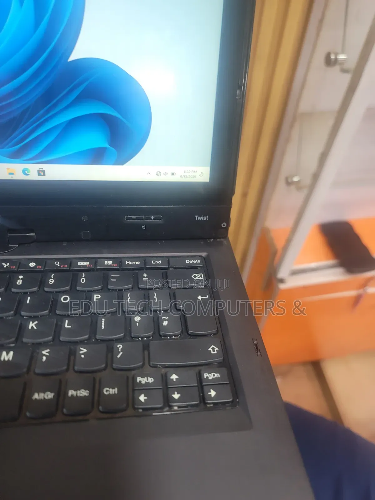 Laptop Lenovo 4GB SSD 128GB