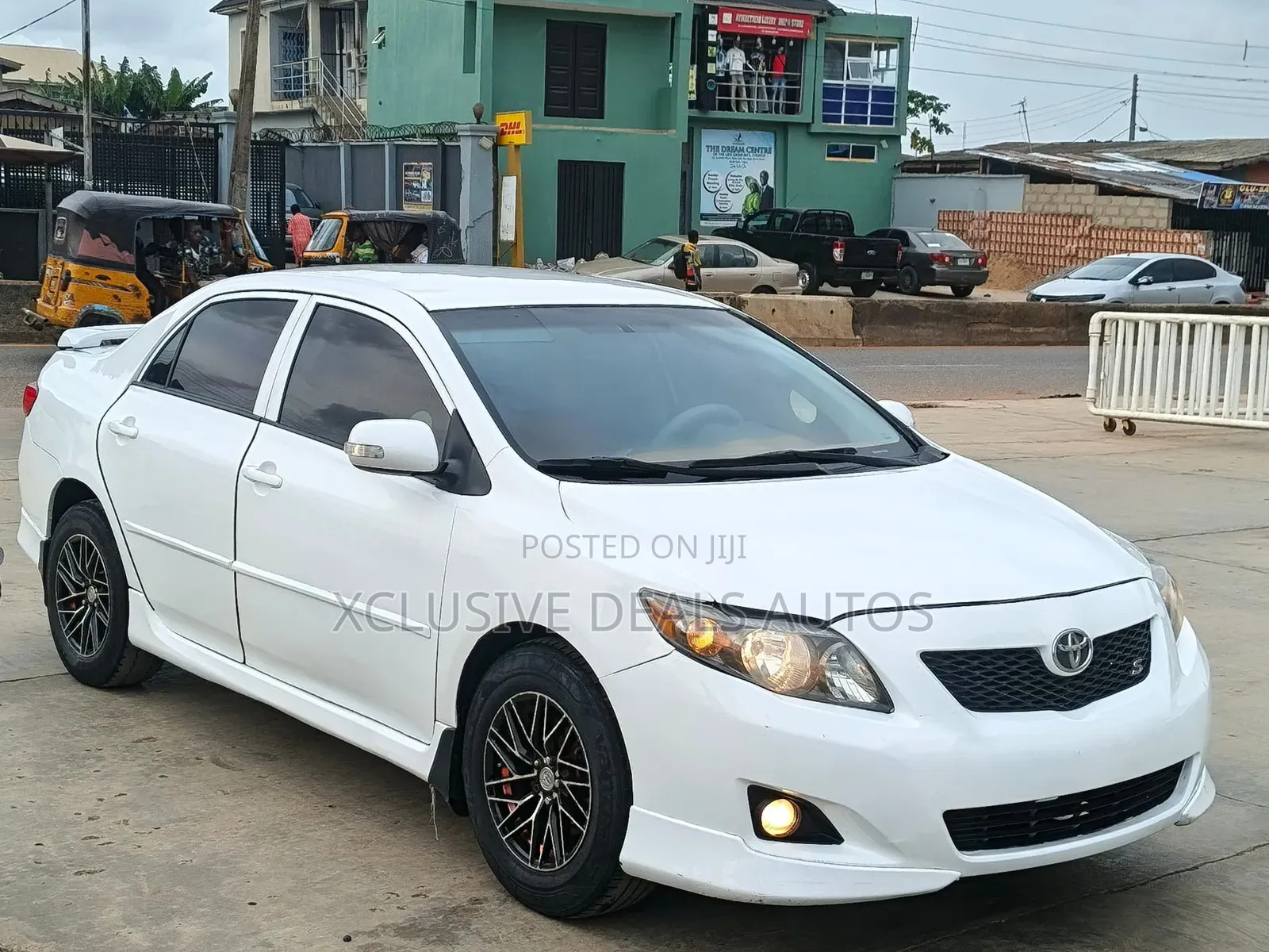 Toyota Corolla 2010 White