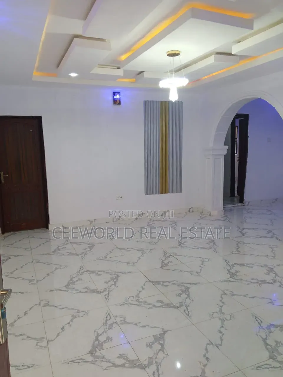 3bdrm Apartment in Main Oluyole Estate for rent