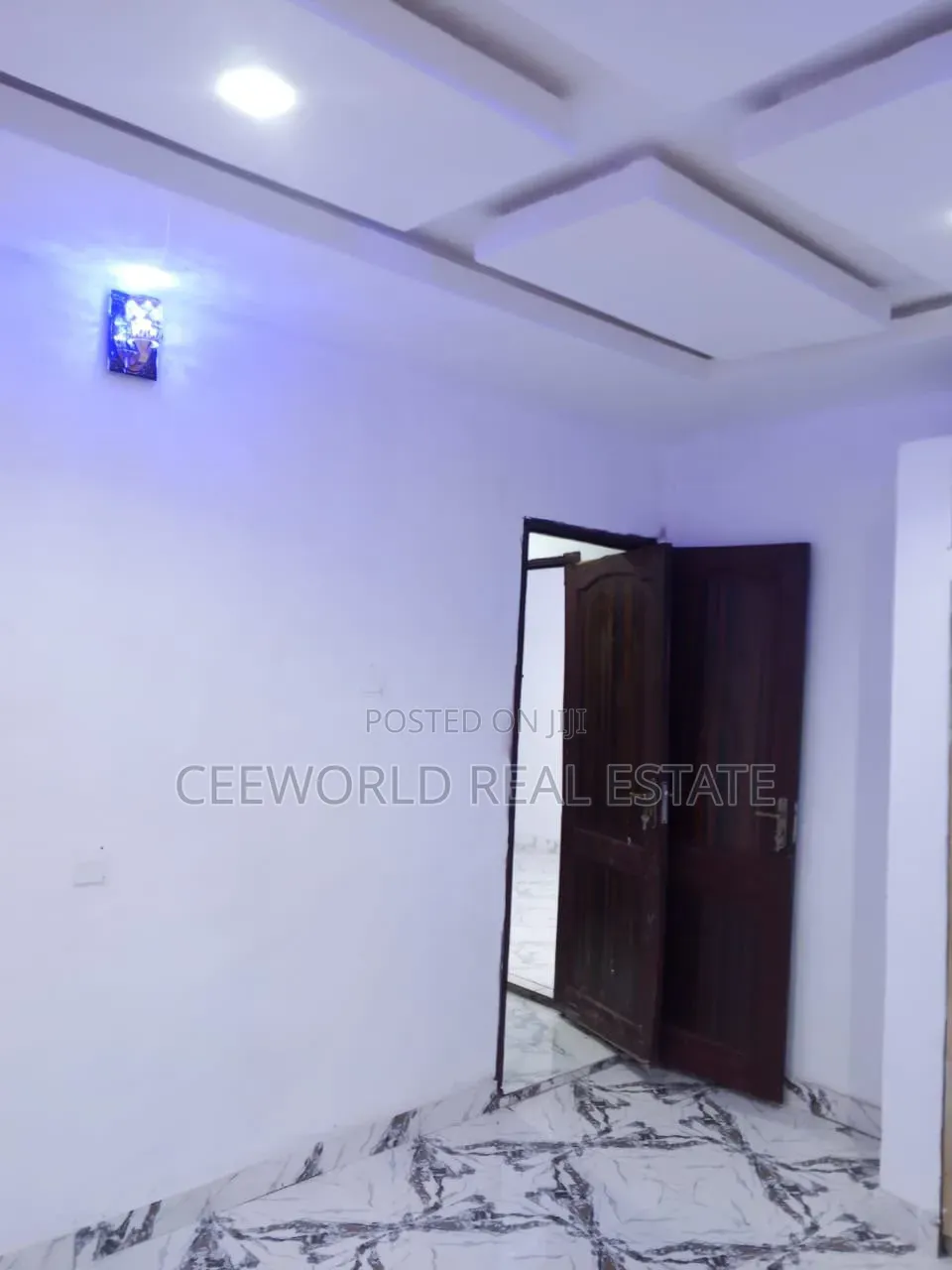 3bdrm Apartment in Main Oluyole Estate for rent
