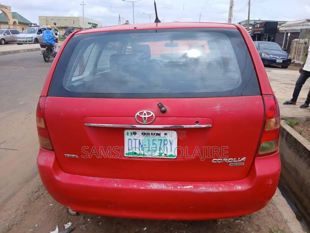 Toyota Corolla 2005 Red