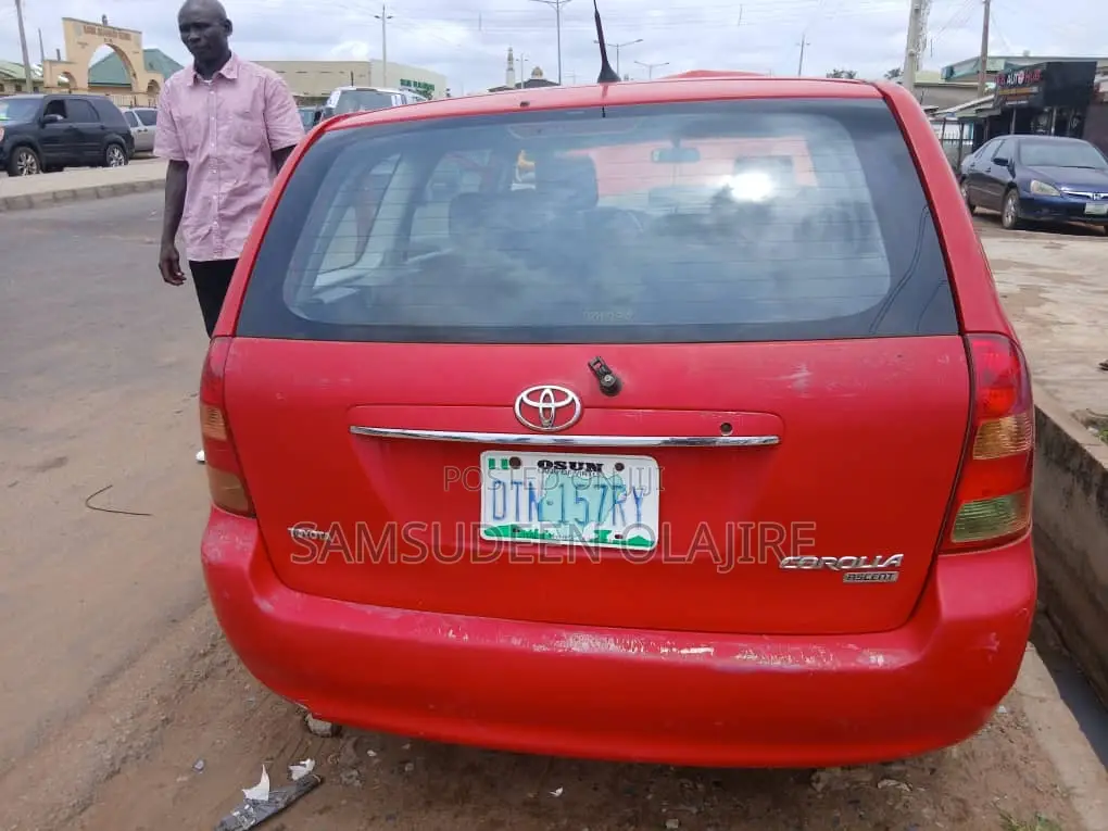 Toyota Corolla 2005 Red
