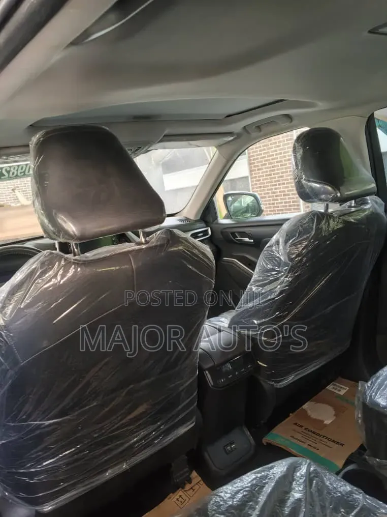Toyota Highlander XLE 2021 Gray