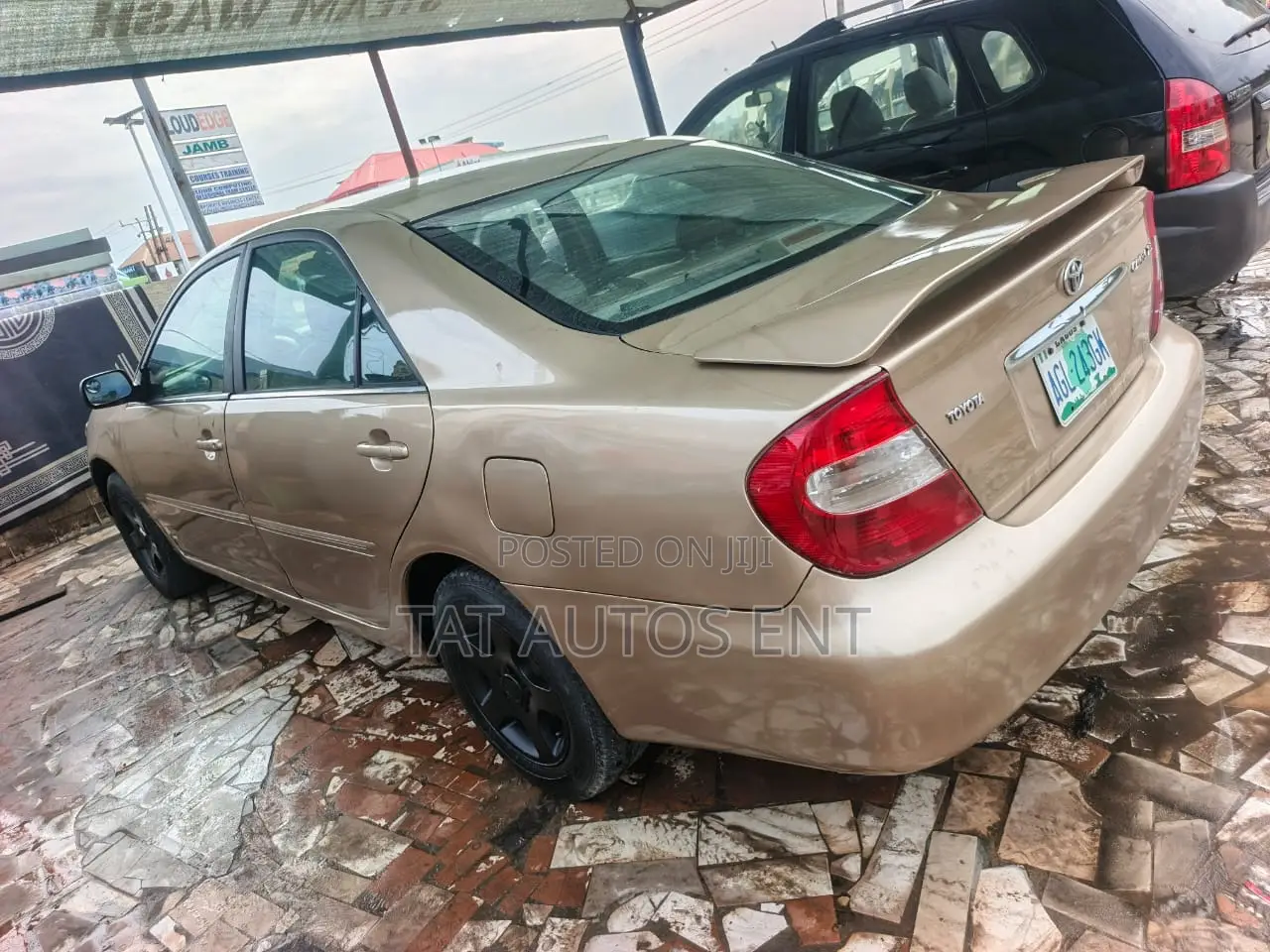 Toyota Camry LE 4dr Sedan (2.4L 4cyl 5M) 2003 Gold