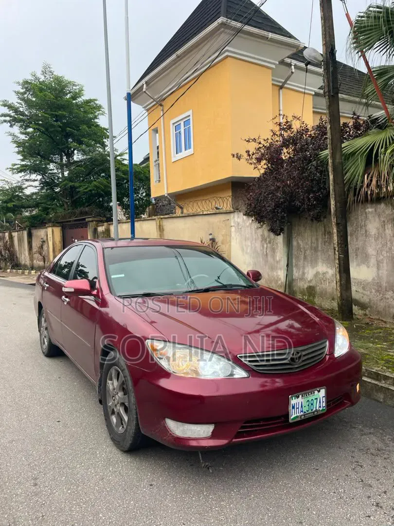 Toyota Camry 2006 Red