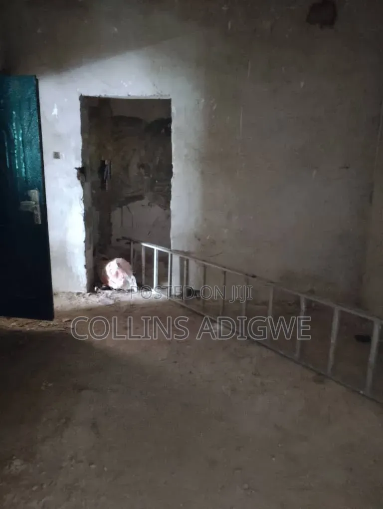 3bdrm Block of Flats in Sangotedo, VGC / Ajah for sale