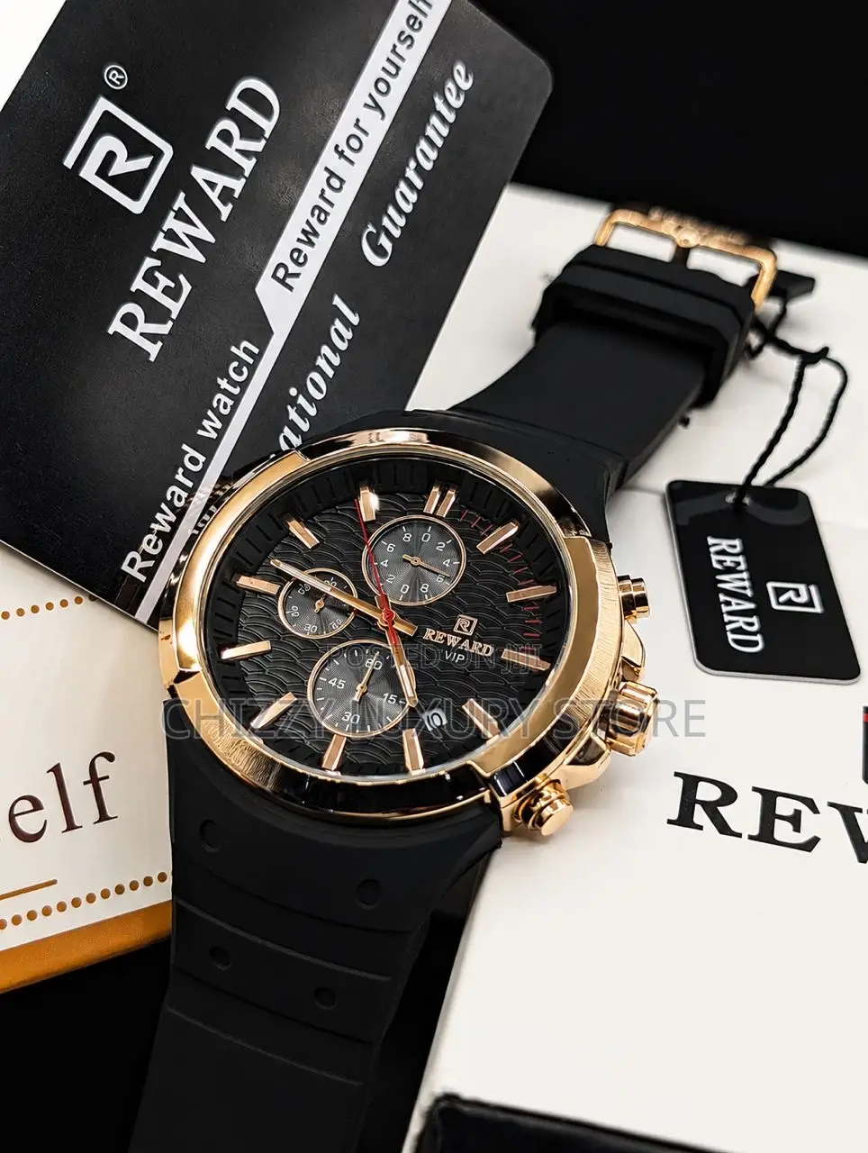 Reward Quality Men Rubber Strap Wristwatch