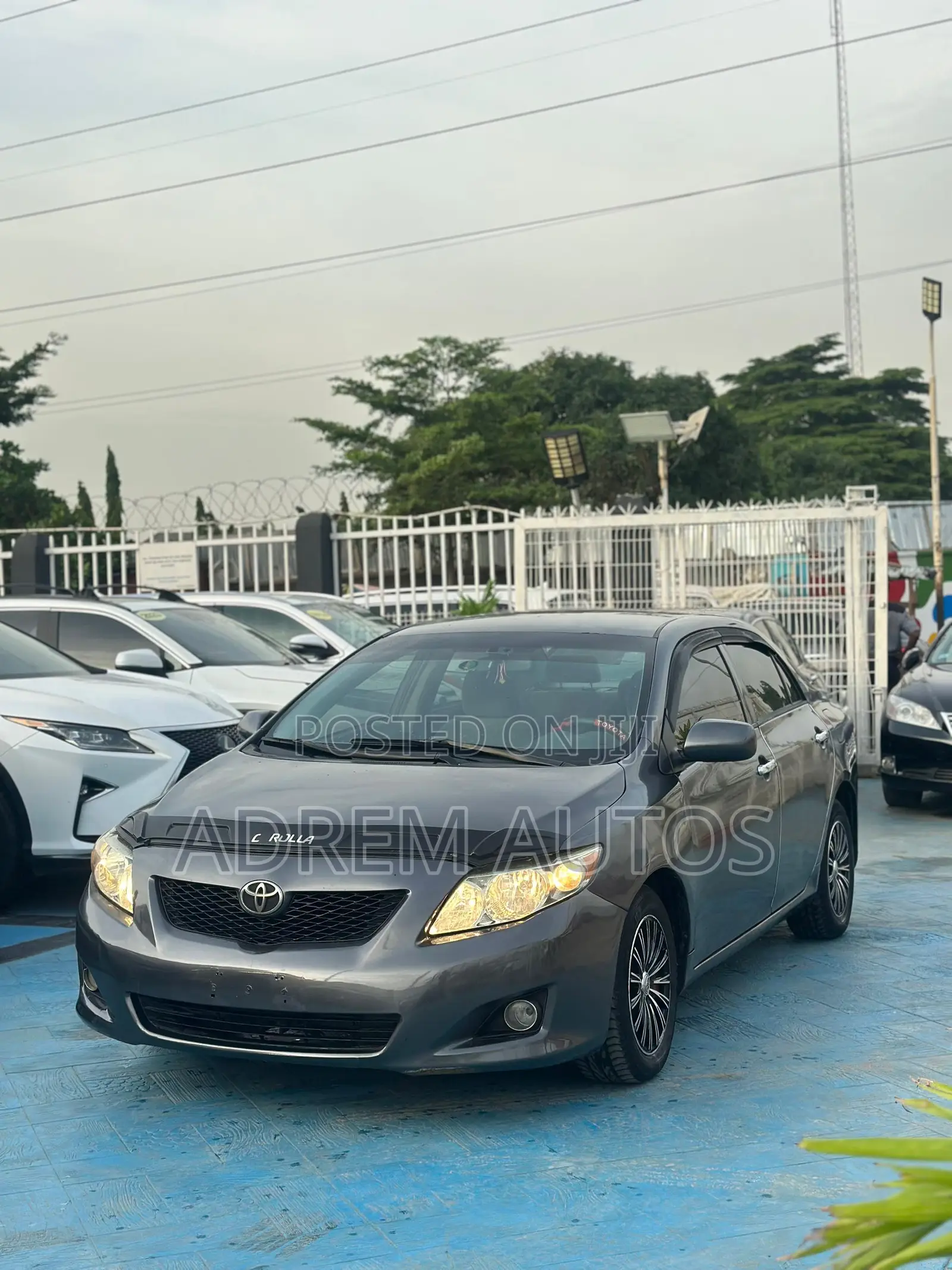 Toyota Corolla LE 4dr Sedan (1.8L 4 cyl 4A) 2009 Gray