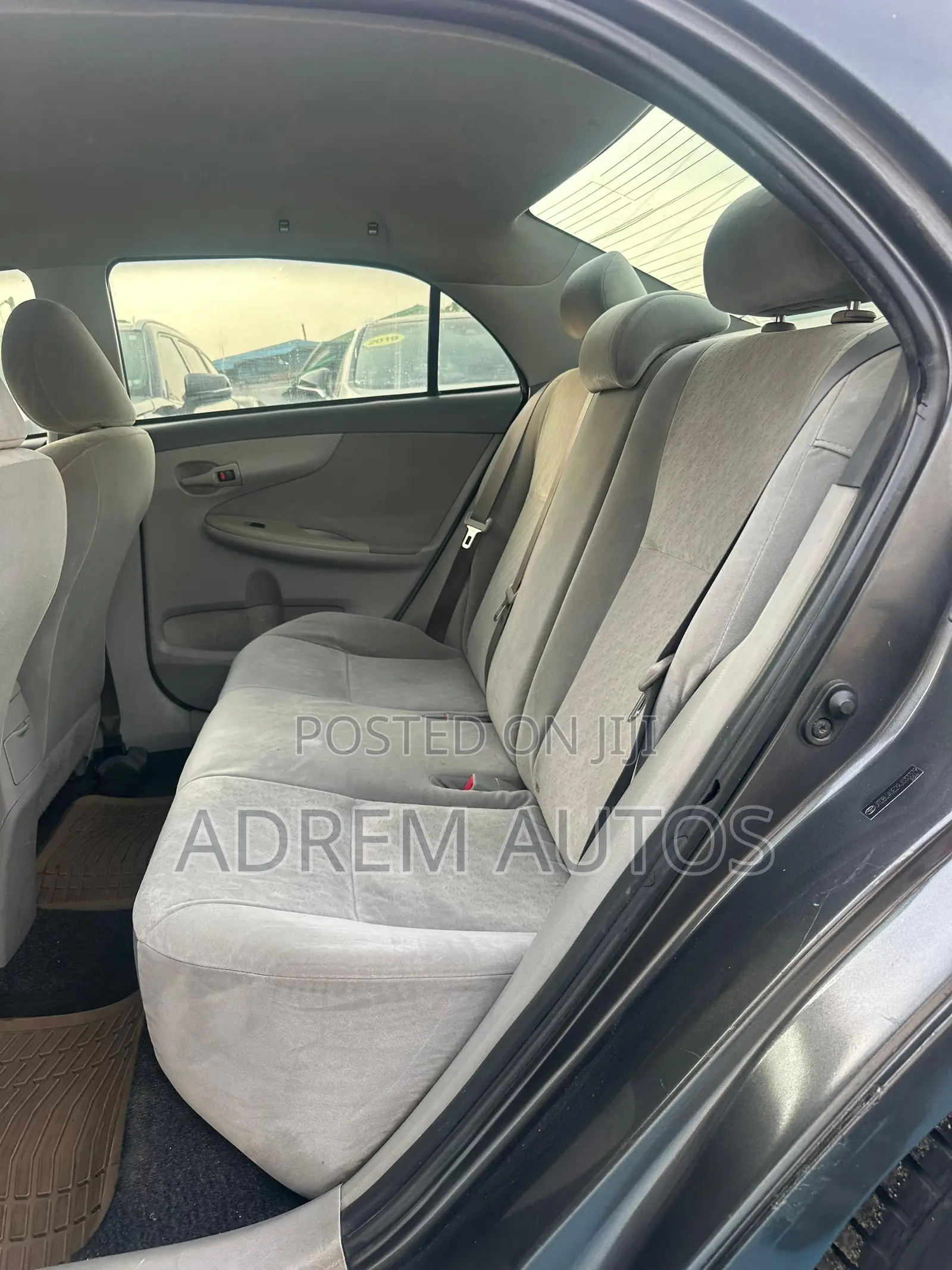 Toyota Corolla LE 4dr Sedan (1.8L 4 cyl 4A) 2009 Gray
