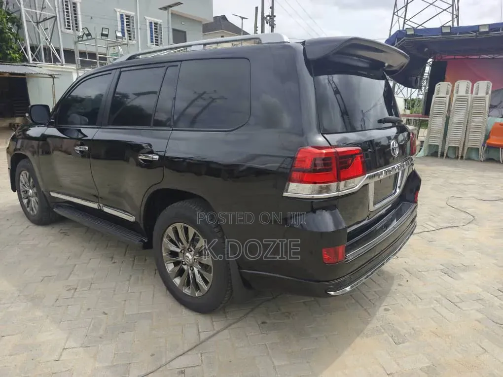 Toyota Land Cruiser 2014 Black
