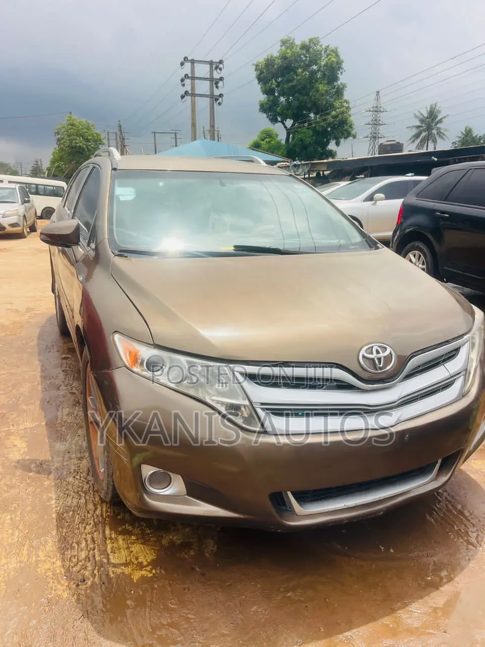 Toyota Venza LE 2011 Brown