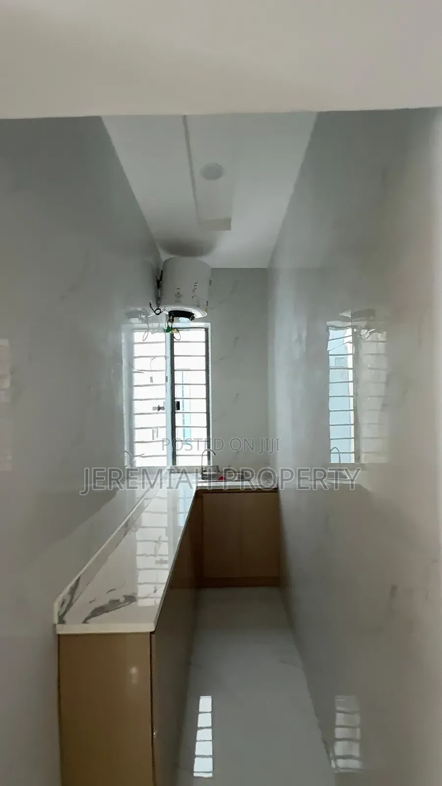 5bdrm Duplex in Omole Estate Phase I, Berger for sale