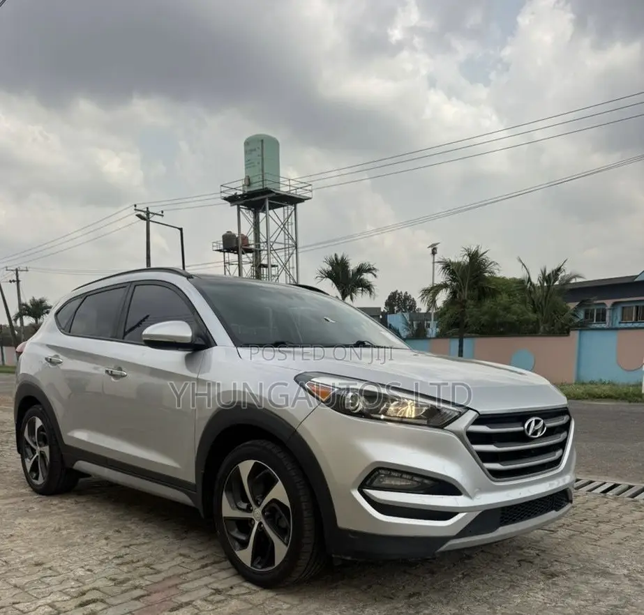 Hyundai Tucson Limited AWD 2017 Silver