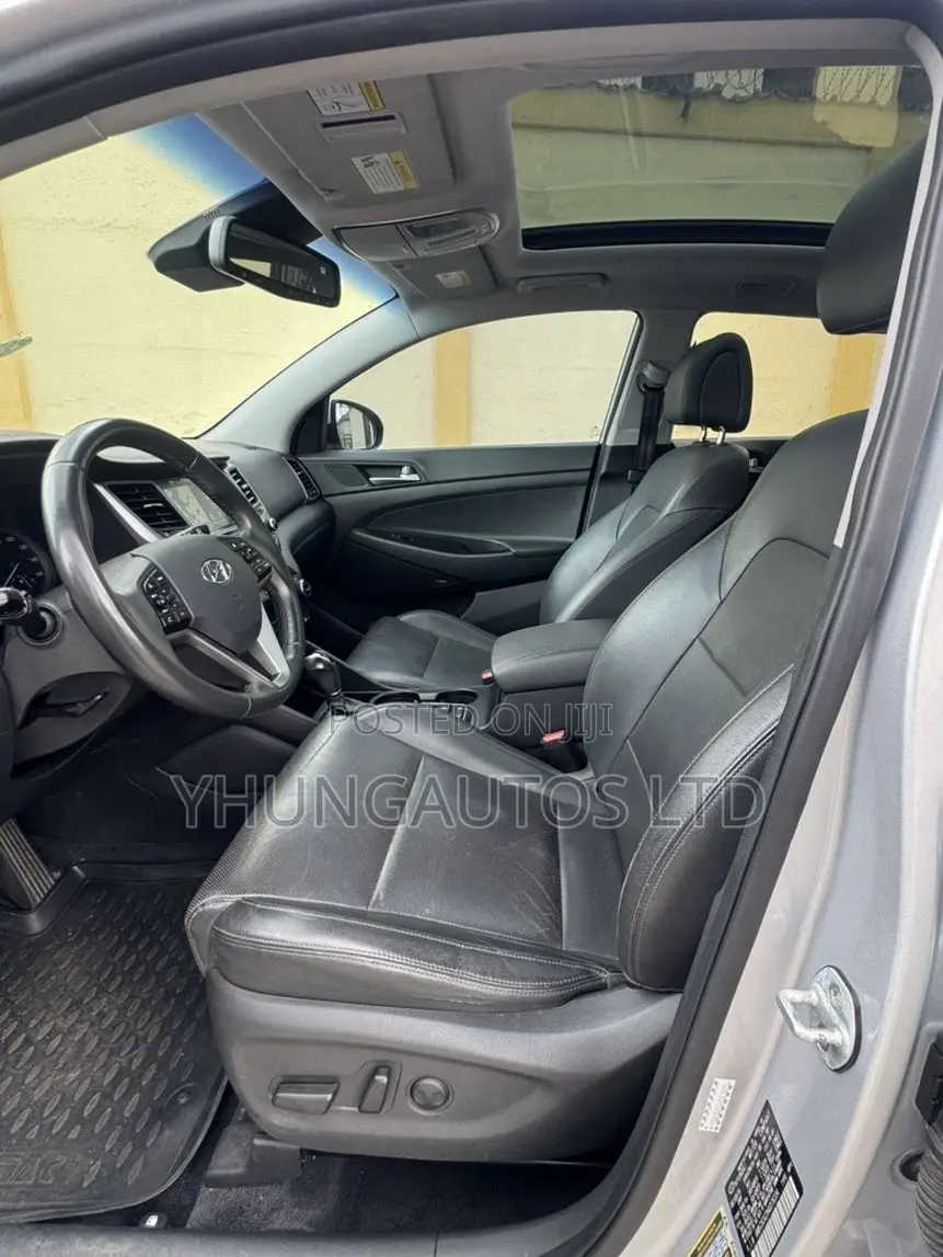 Hyundai Tucson Limited AWD 2017 Silver