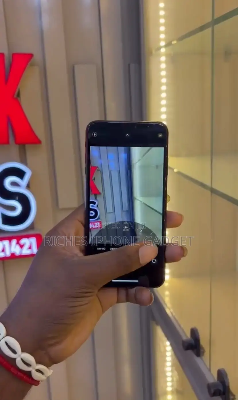 Apple iPhone X 64 GB Black