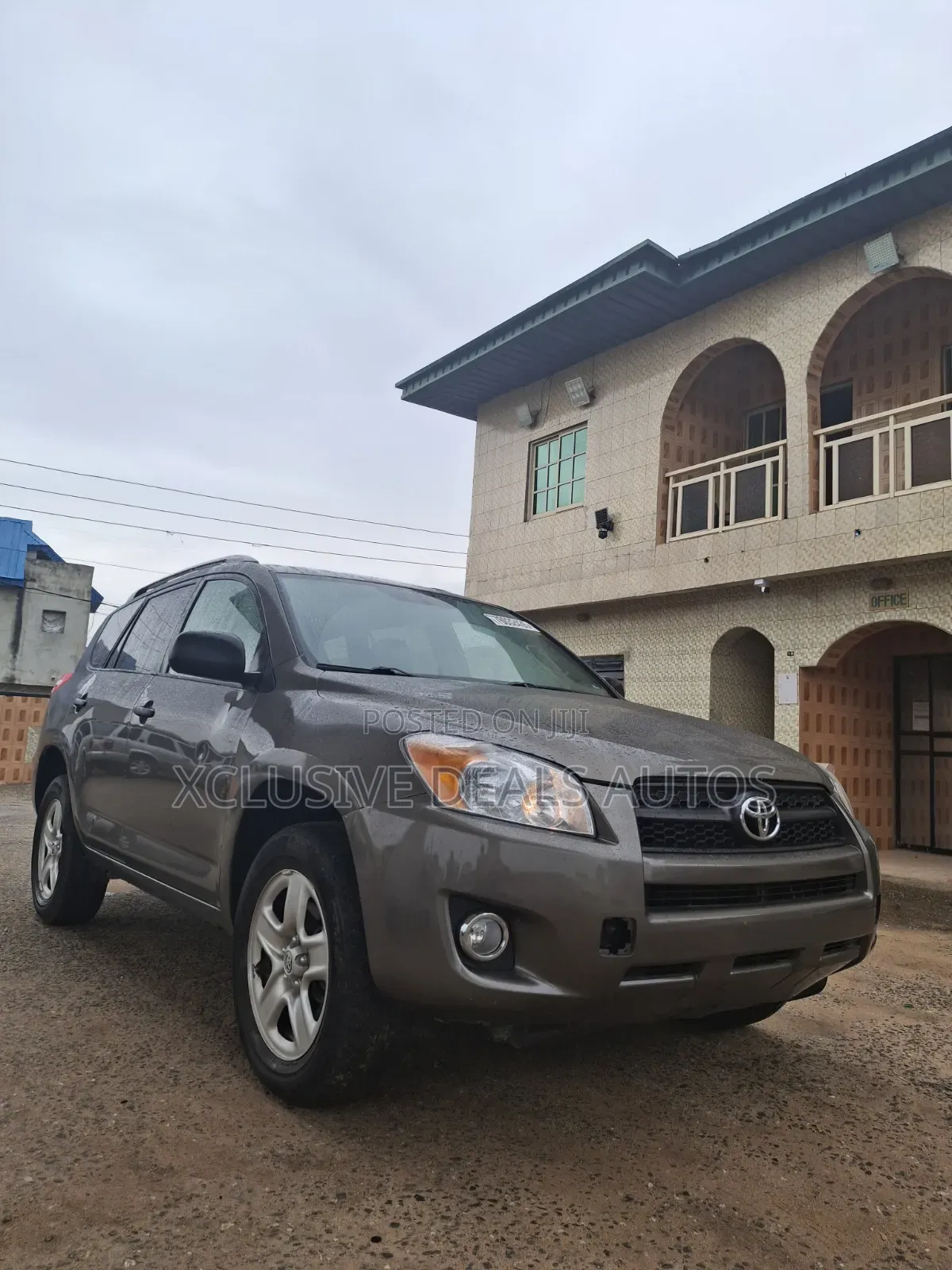 Toyota RAV4 2011 Brown