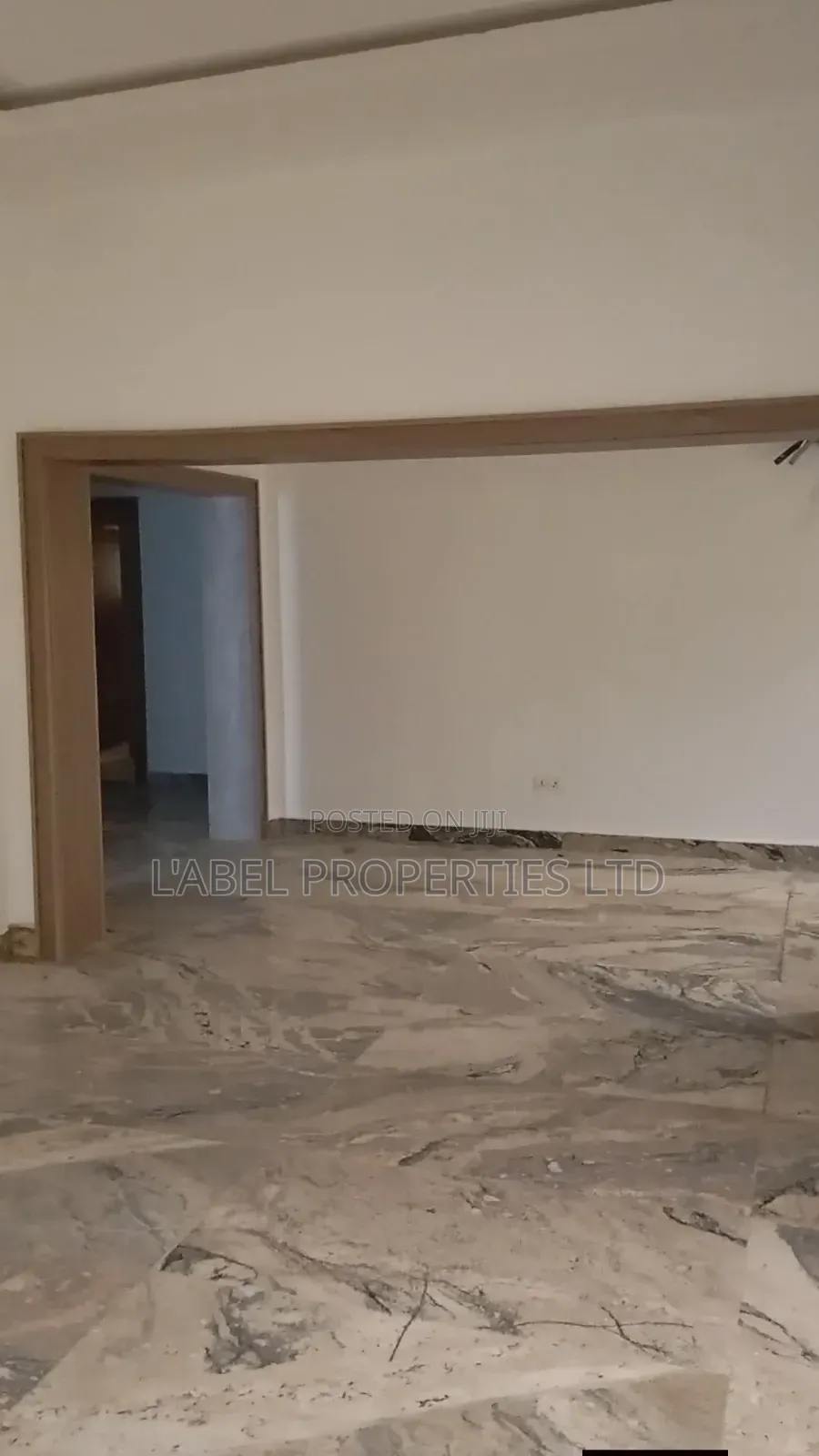 3bdrm Bungalow in Sungold Estate for sale