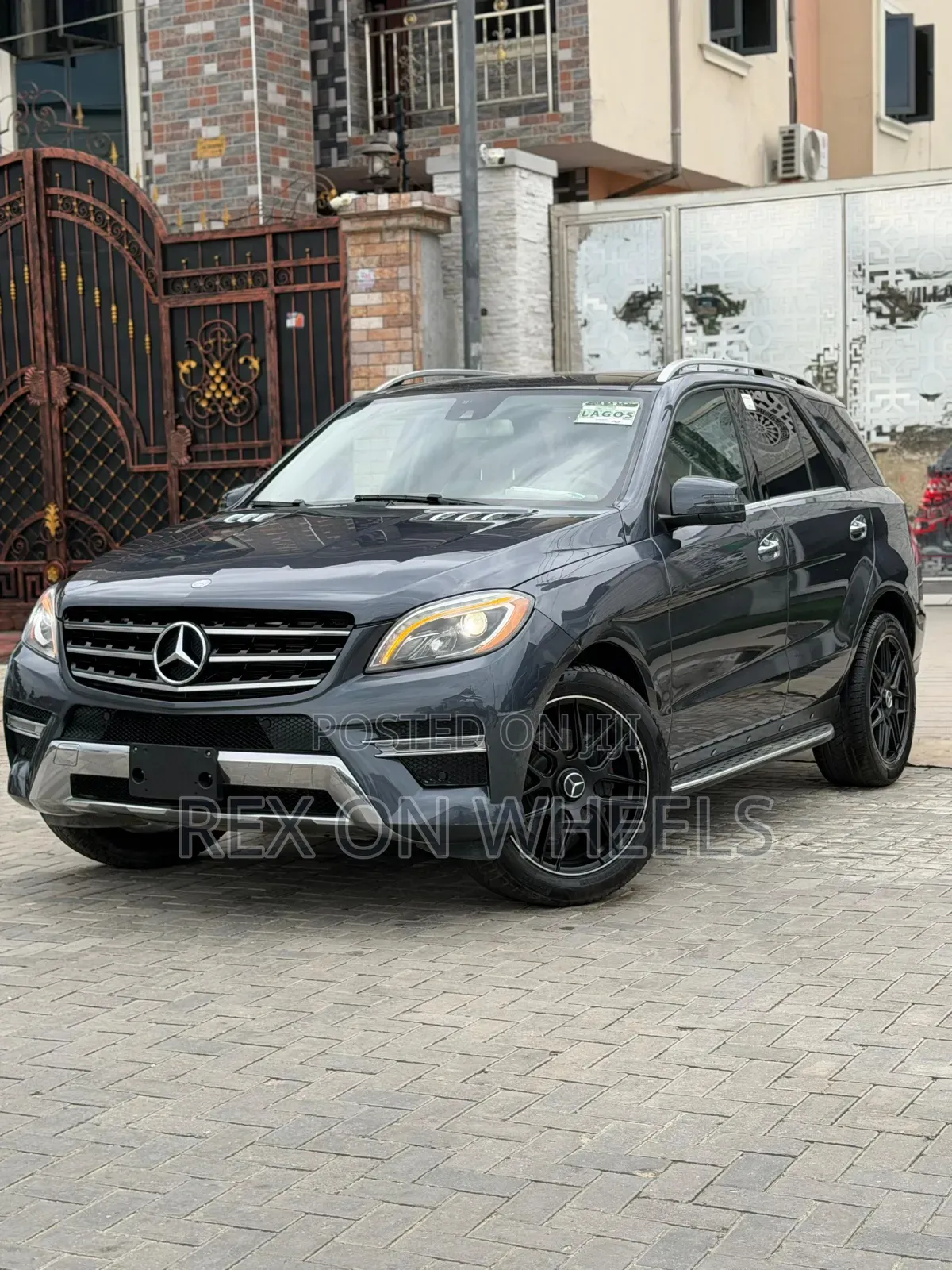 Mercedes-Benz M Class ML350 4MATIC 4dr SUV AWD (3.5L 6cyl 7A) 2014 Gray