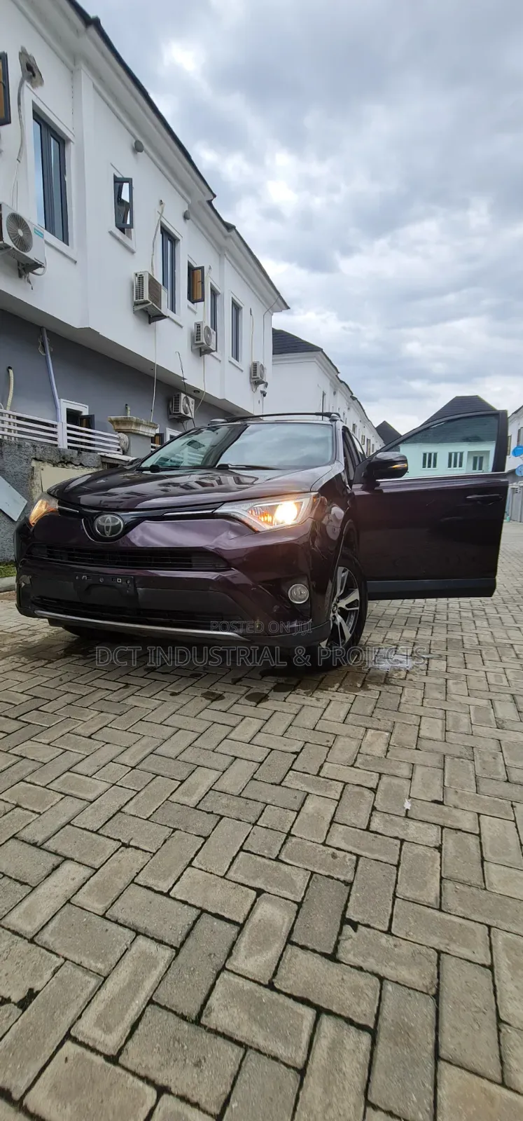 Toyota RAV4 XLE 4dr SUV AWD (2.5L 4cyl 6A) 2018 Burgundy