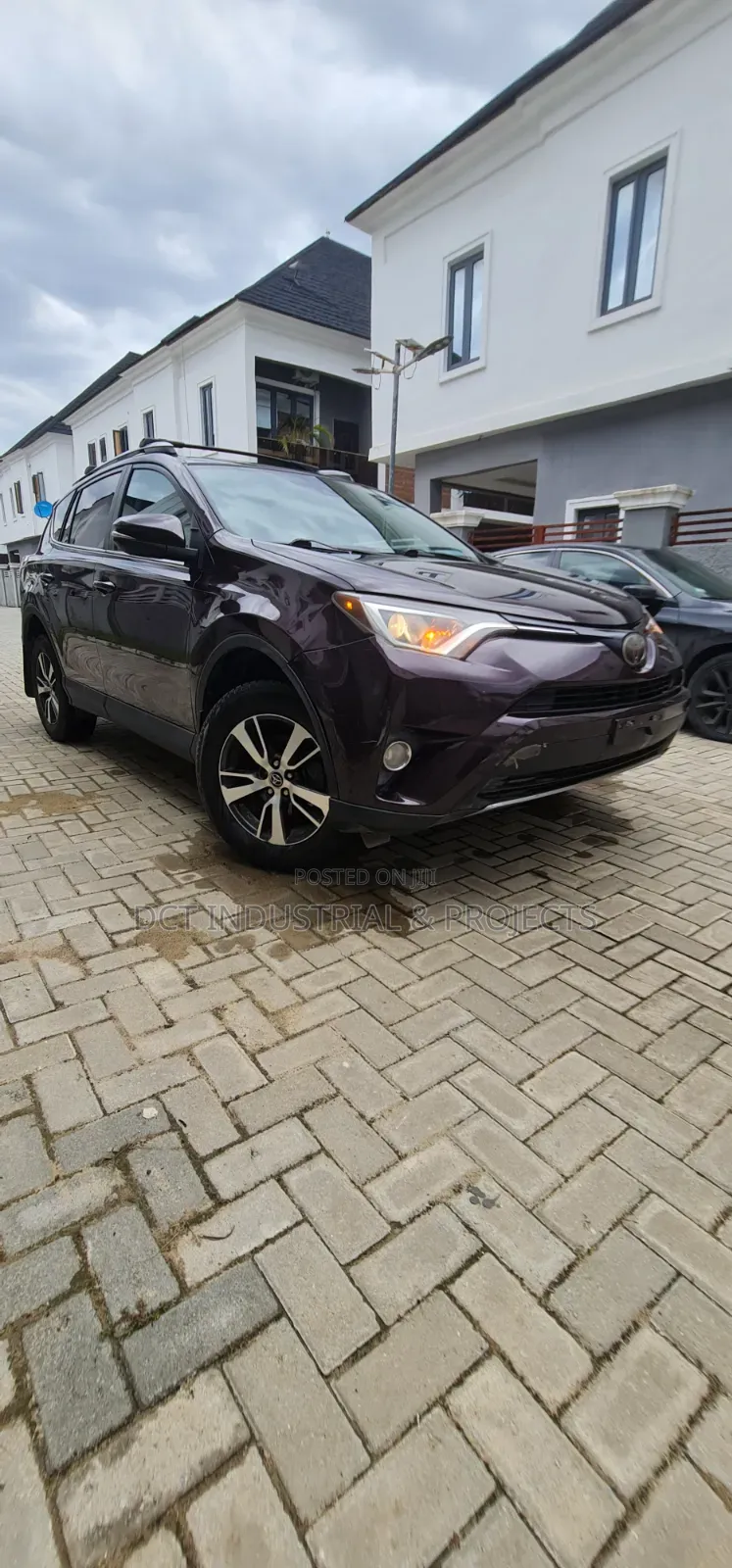 Toyota RAV4 XLE 4dr SUV AWD (2.5L 4cyl 6A) 2018 Burgundy