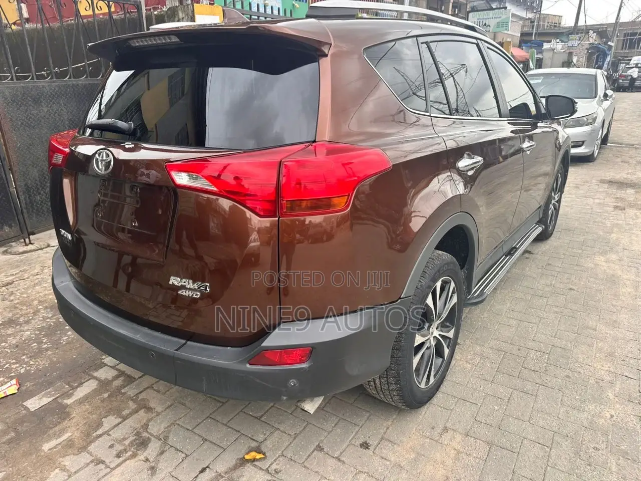 Toyota RAV4 Limited 4dr SUV AWD (2.5L 4cyl 6A) 2015 Brown