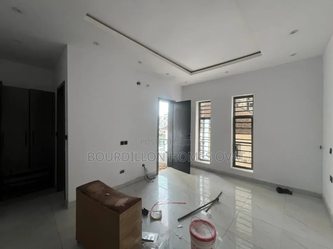 2bdrm Duplex in Ologolo Lekki Lagos for rent