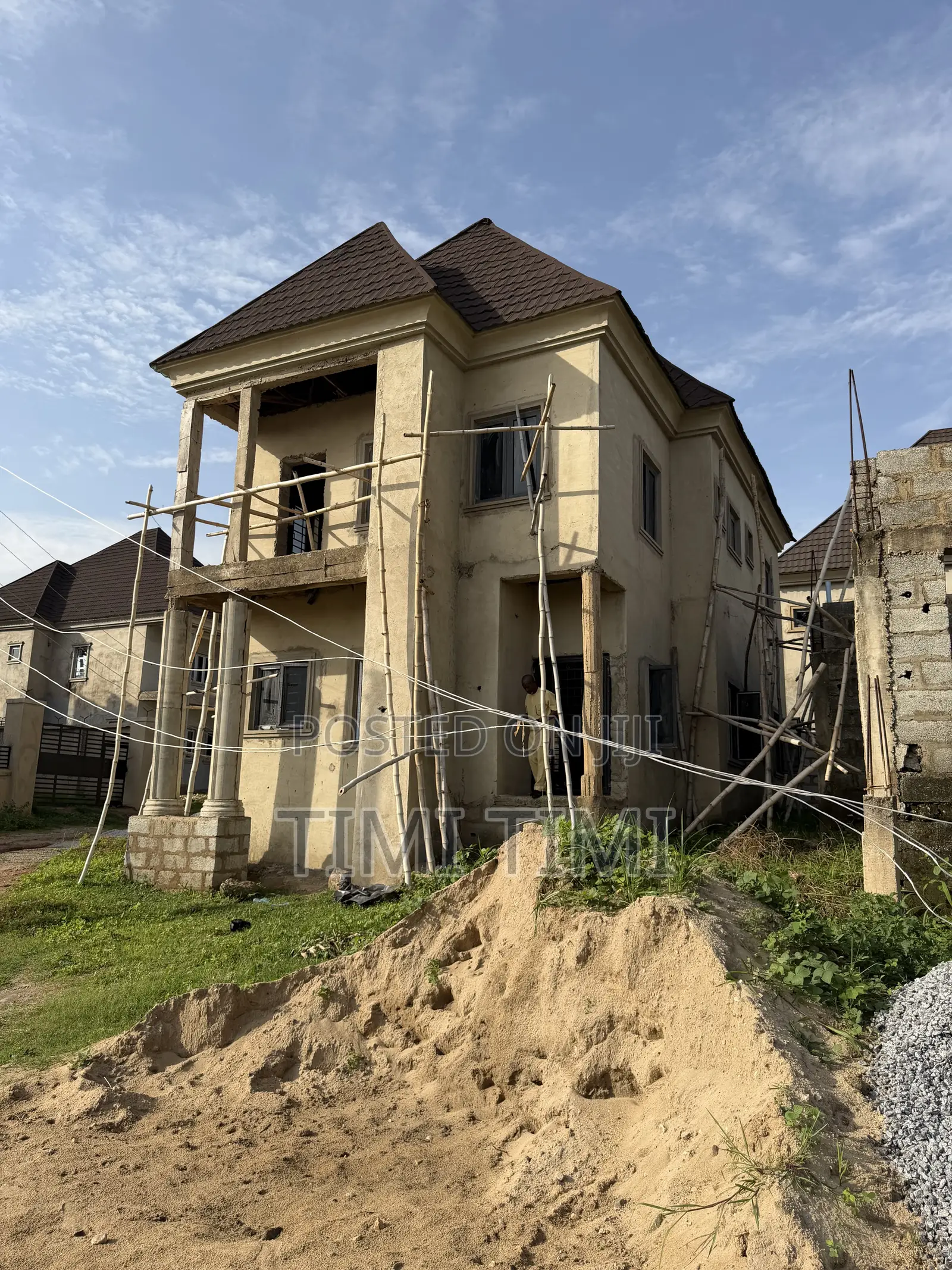4bdrm Duplex in God’S Own, Lugbe District for sale