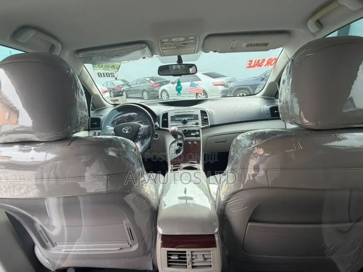 Toyota Venza V6 2010 Gray