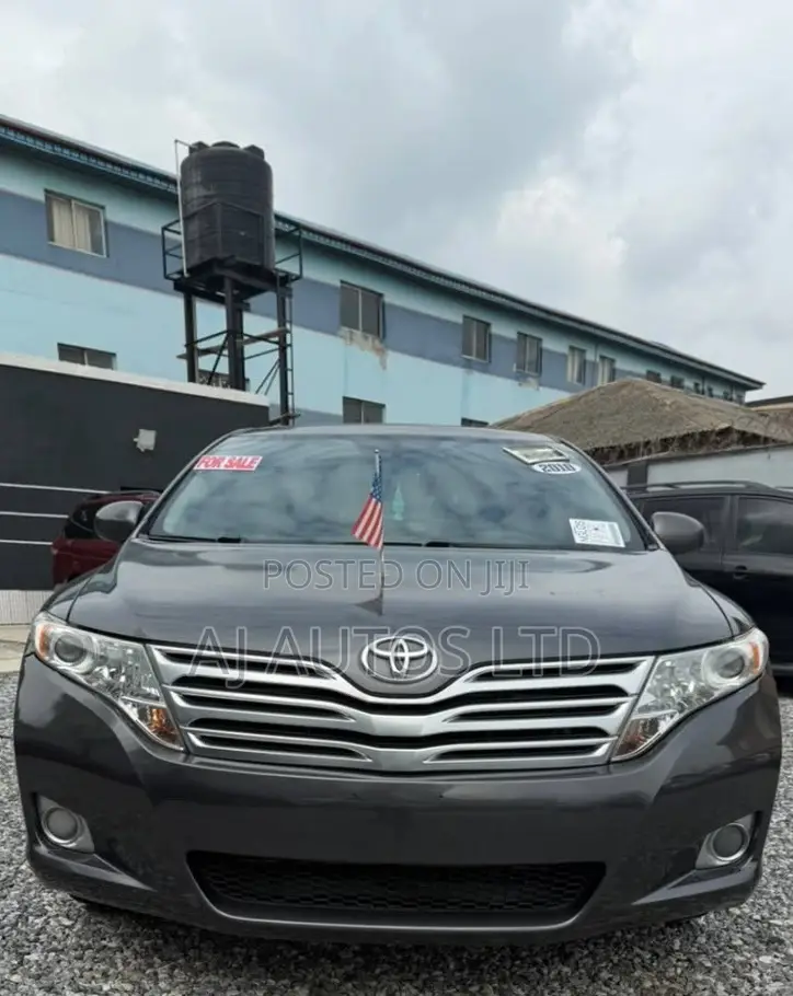 Toyota Venza V6 2010 Gray