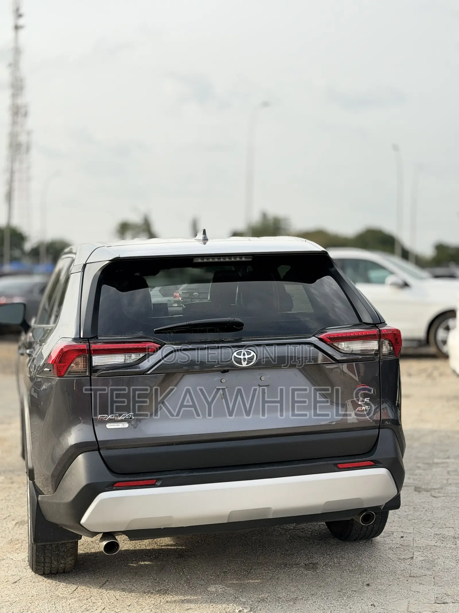 Toyota RAV4 LE 2022 Gray