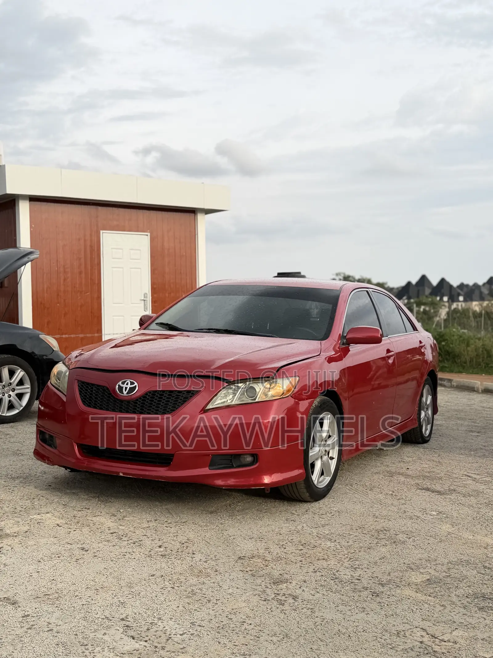 Toyota Camry SE V6 4dr Sedan (3.5L 6cyl 6A) 2011 Red