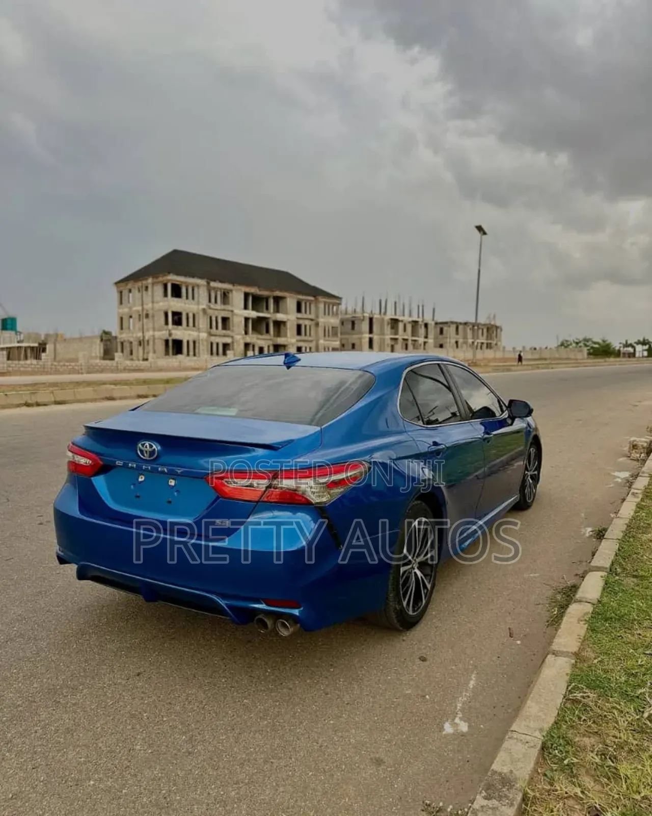 Toyota Camry 2019 Blue