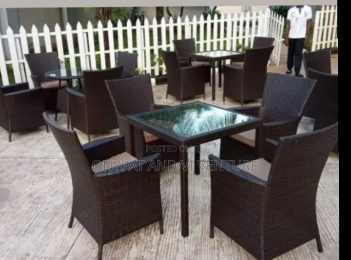 Quality Garden Furniture With Cushion