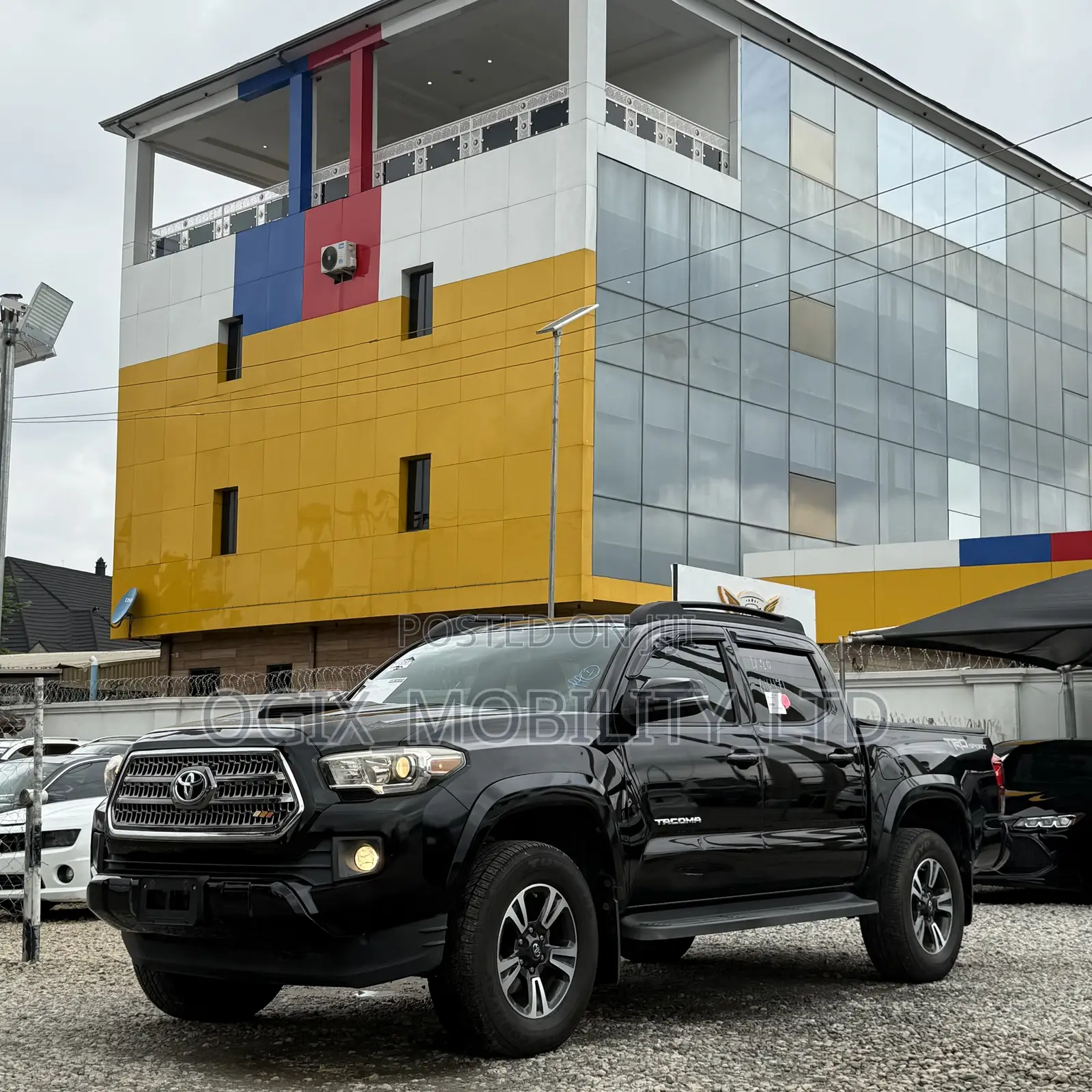 Toyota Tacoma 4dr Double Cab 2016 Black