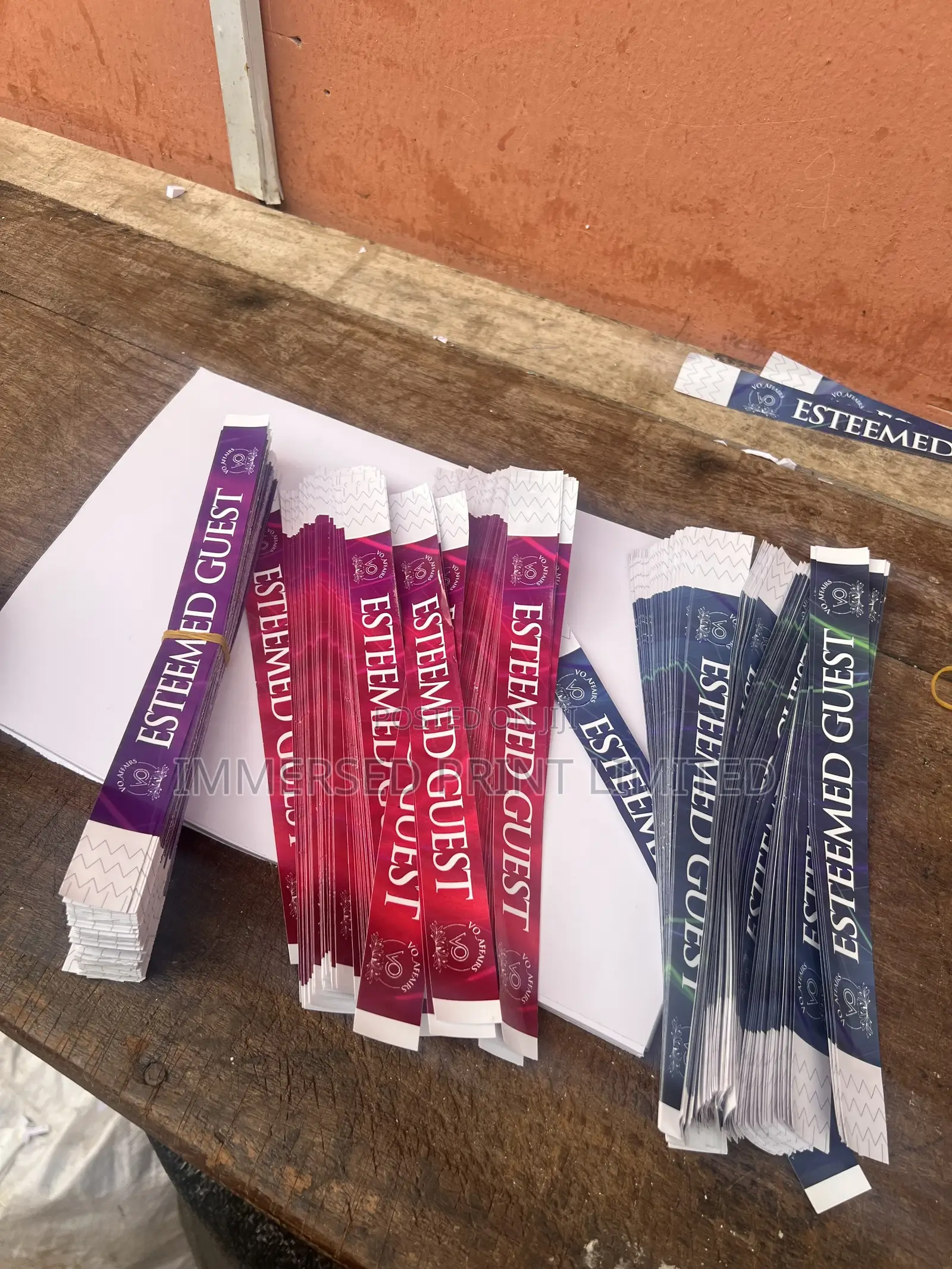 Full Color Wrist Tags Within 24hours