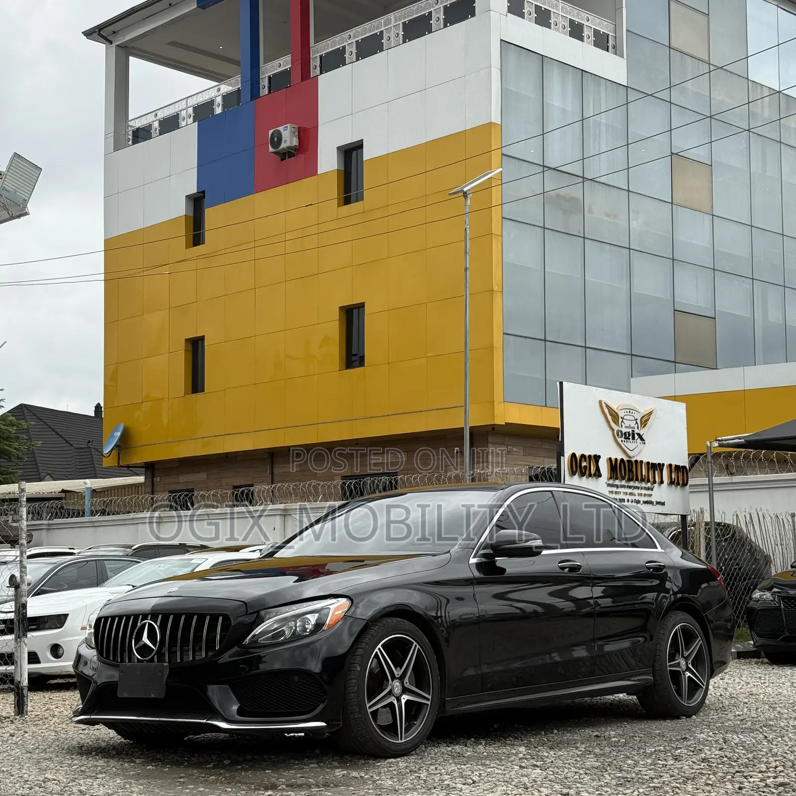 Mercedes-Benz C300 2016 Black