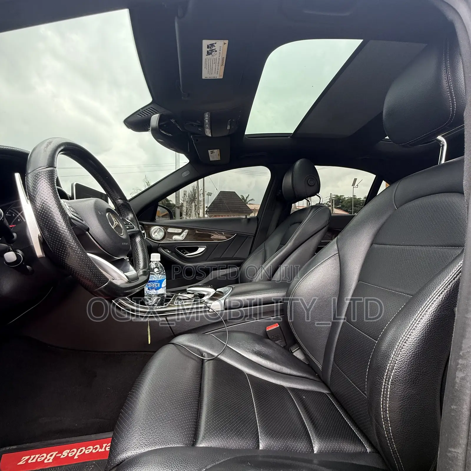 Mercedes-Benz C300 2016 Black