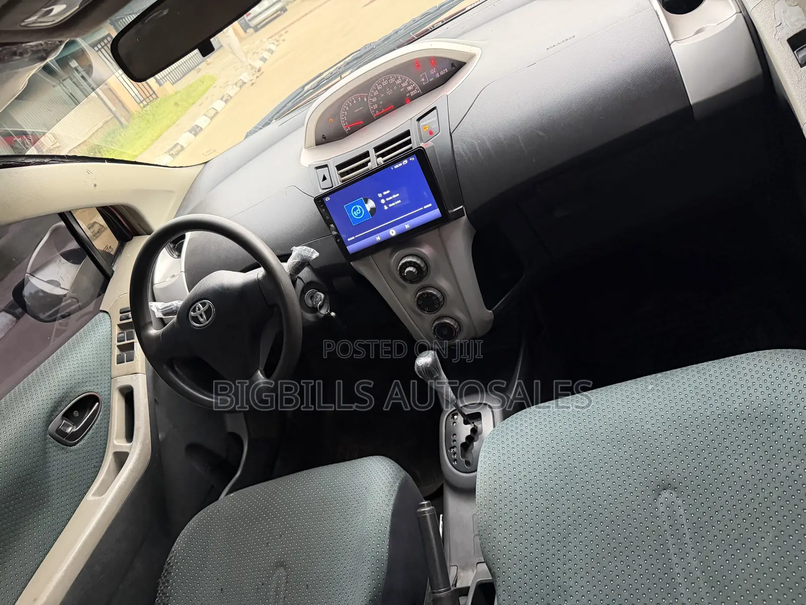 Toyota Yaris 2008 Red