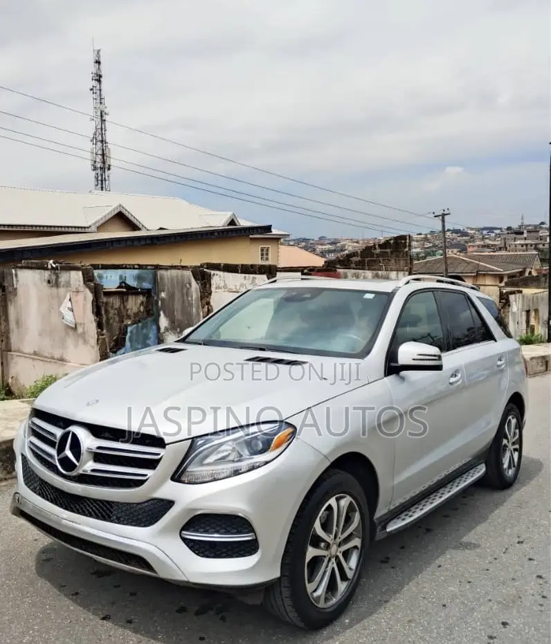 Mercedes-Benz GLE-Class 2016 Silver
