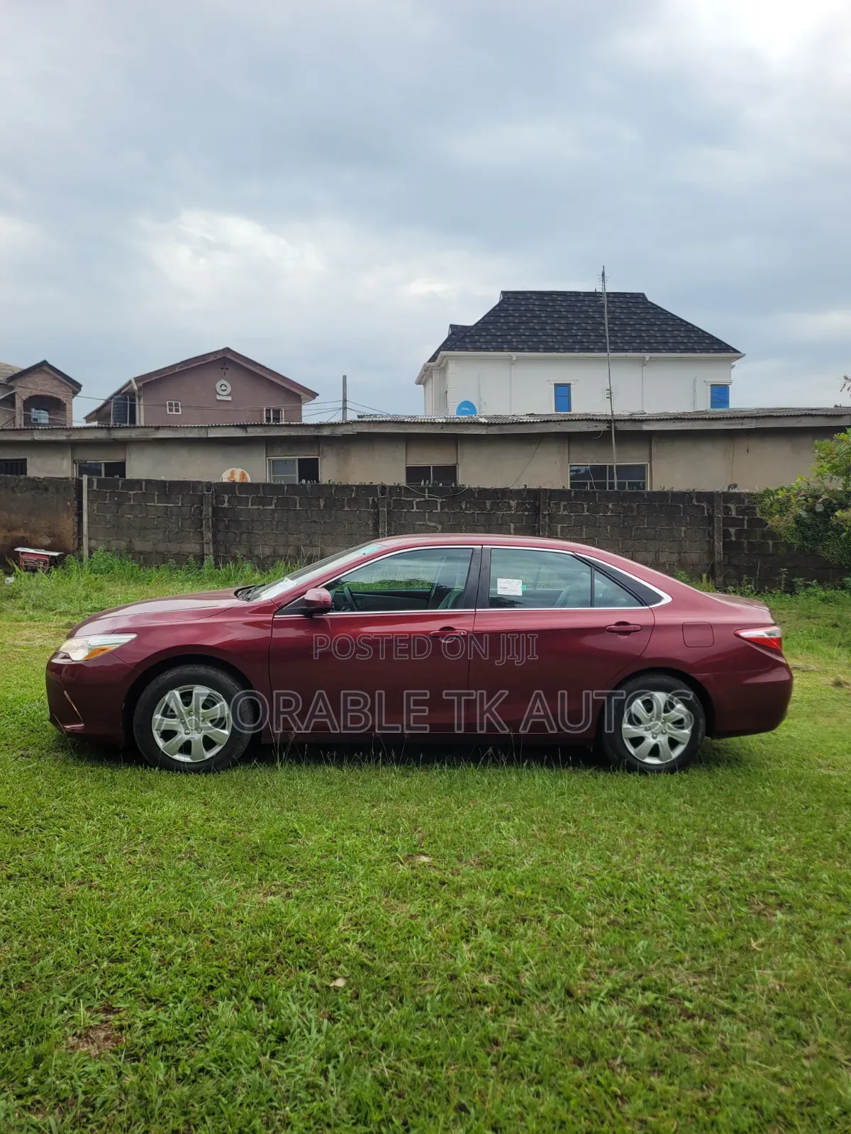 Toyota Camry LE 4dr Sedan (2.5L 4cyl 6A) 2016 Red