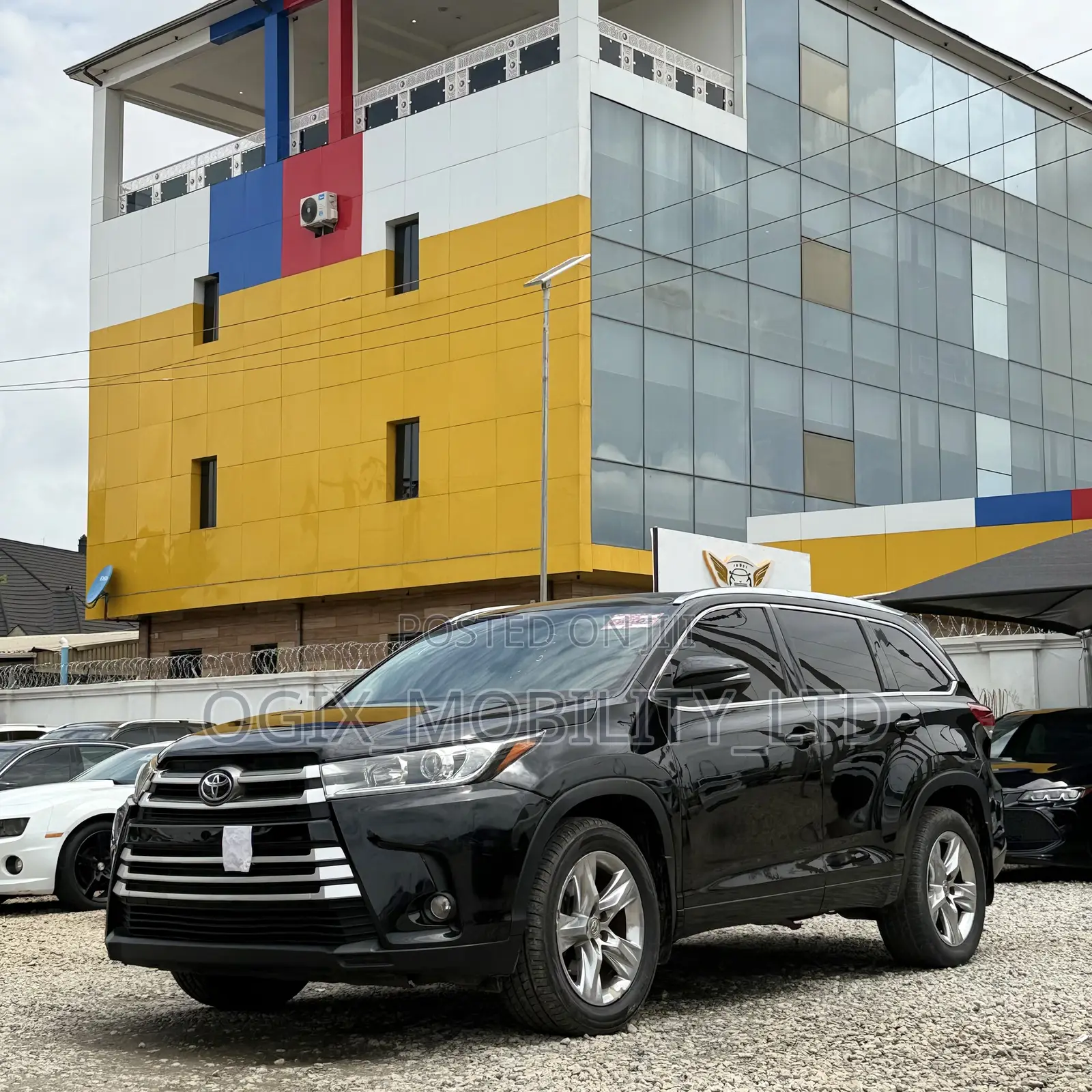 Toyota Highlander Limited 4dr SUV AWD (3.5L 6cyl 6A) 2015 Black
