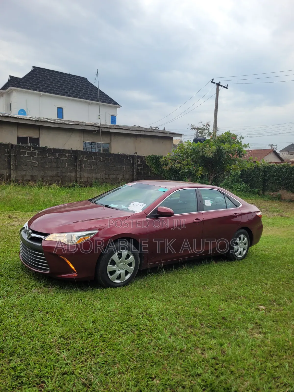 Toyota Camry LE 4dr Sedan (2.5L 4cyl 6A) 2016 Red