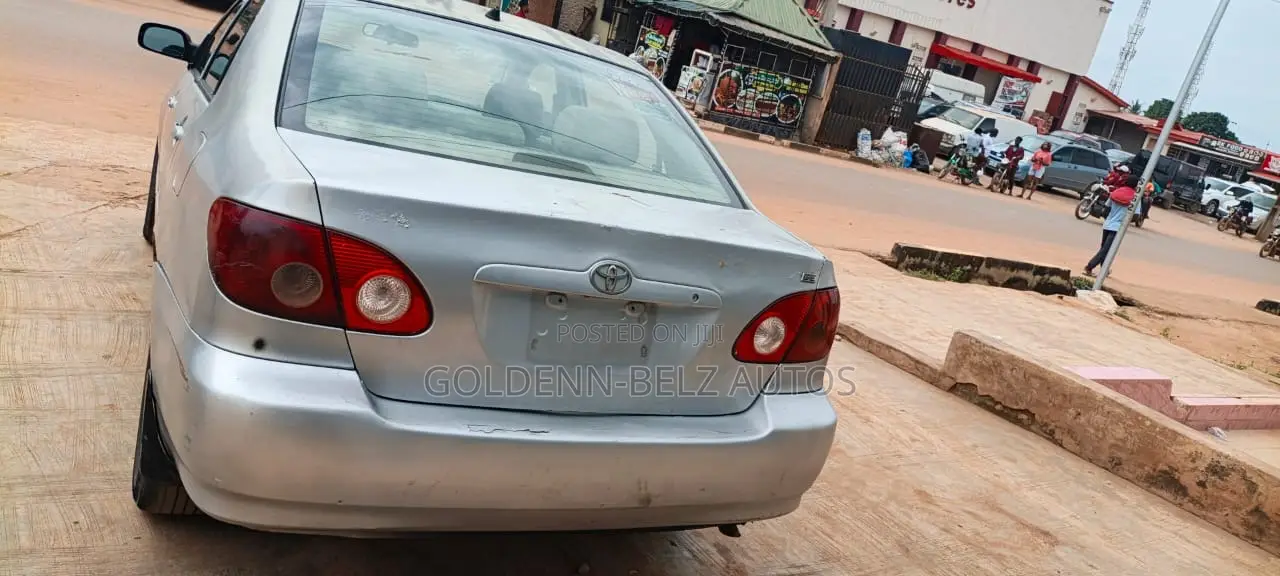 Toyota Corolla 2005 Silver