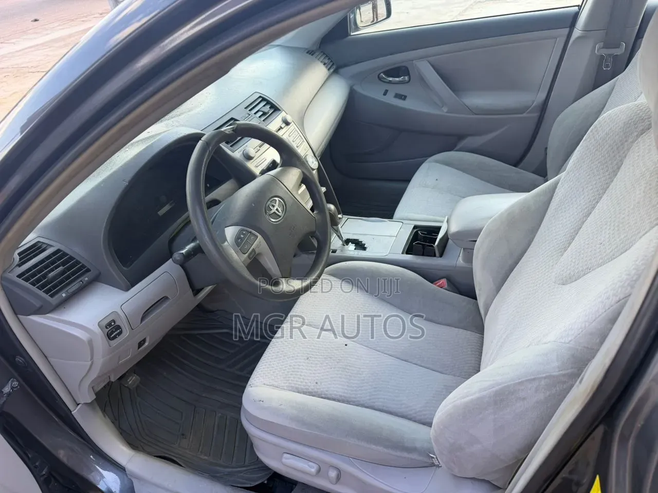 Toyota Camry 2011 Gray