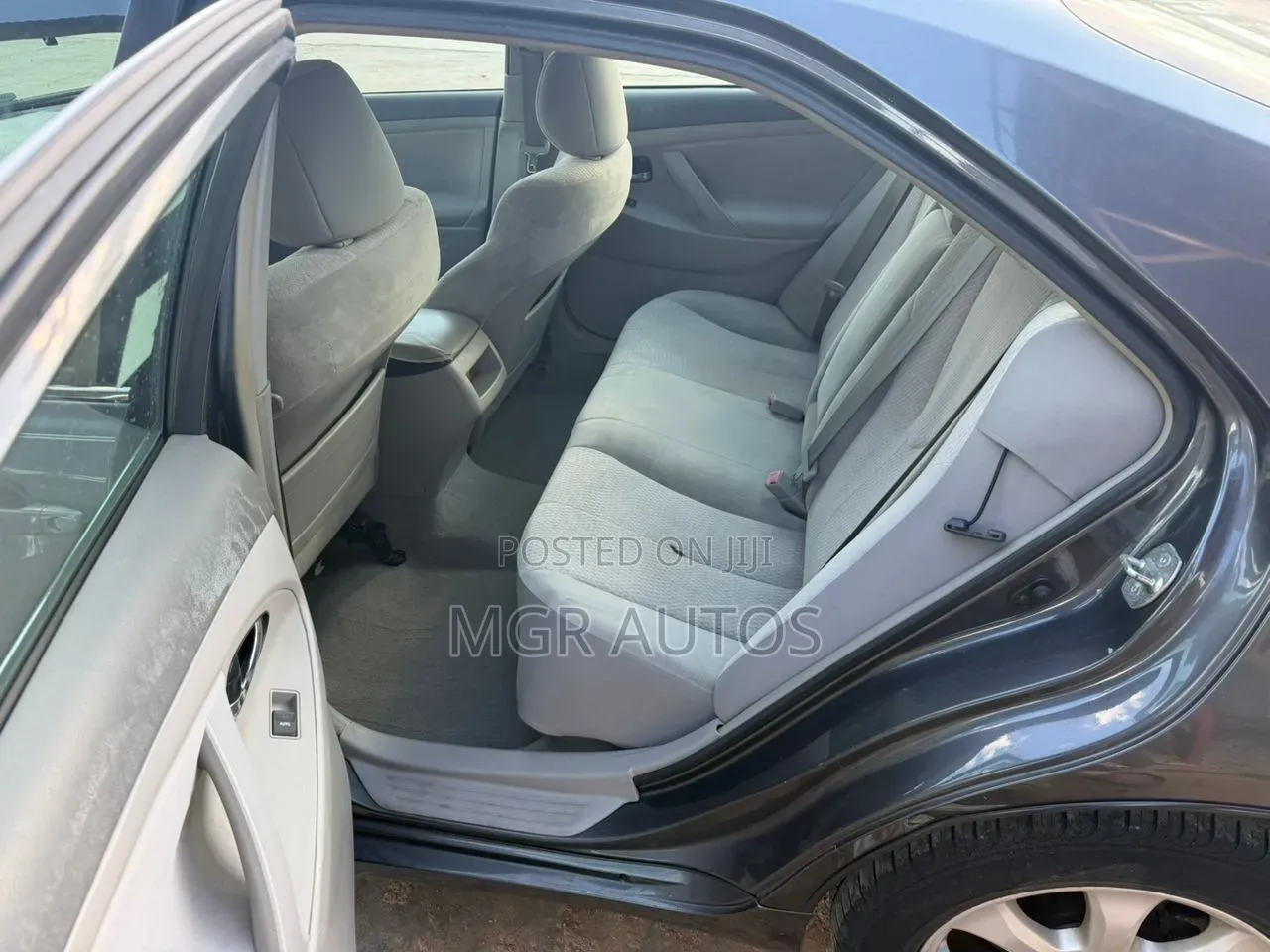 Toyota Camry 2011 Gray