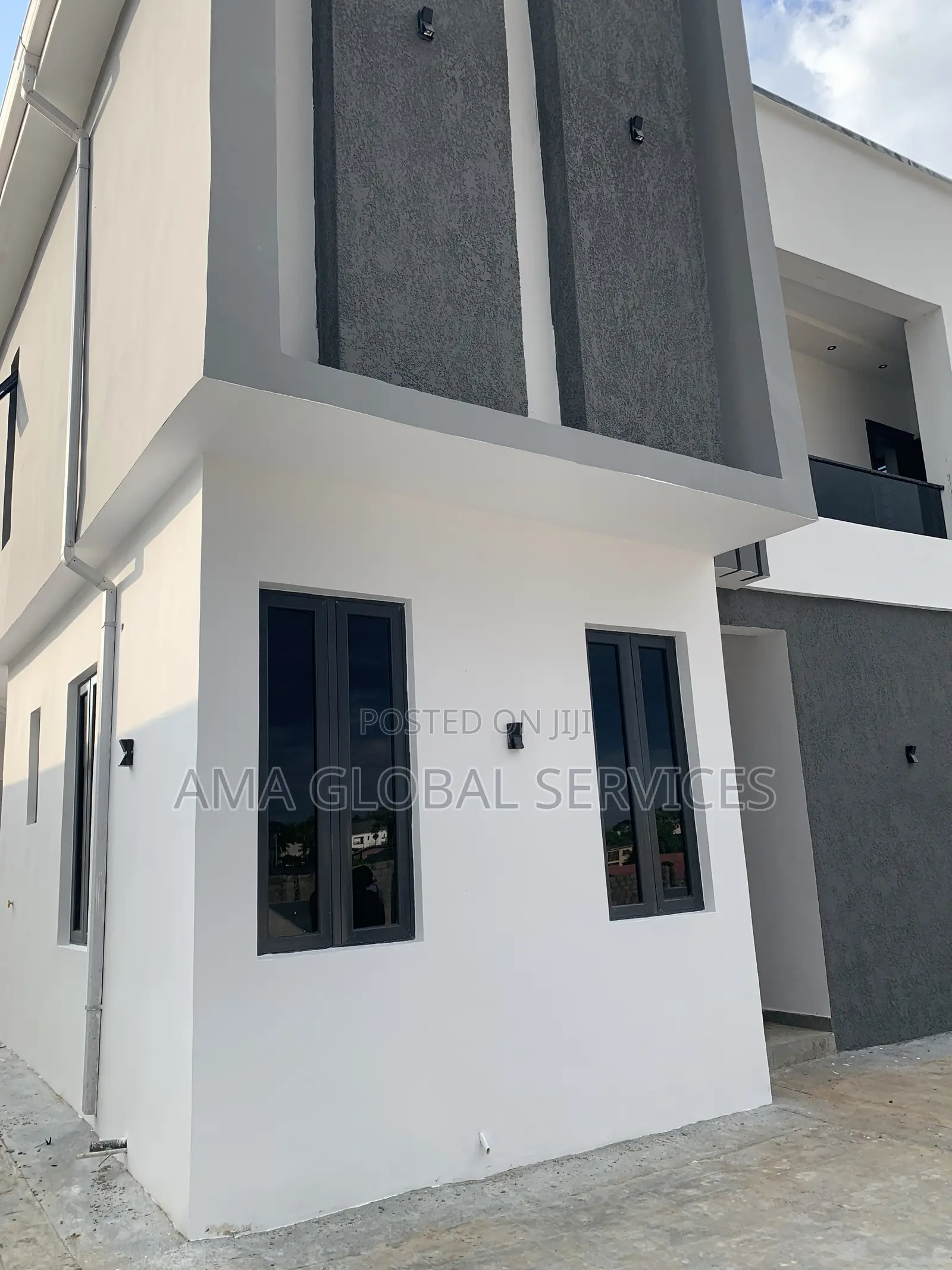 4bdrm Duplex in Ileri Residence, Jericho for sale