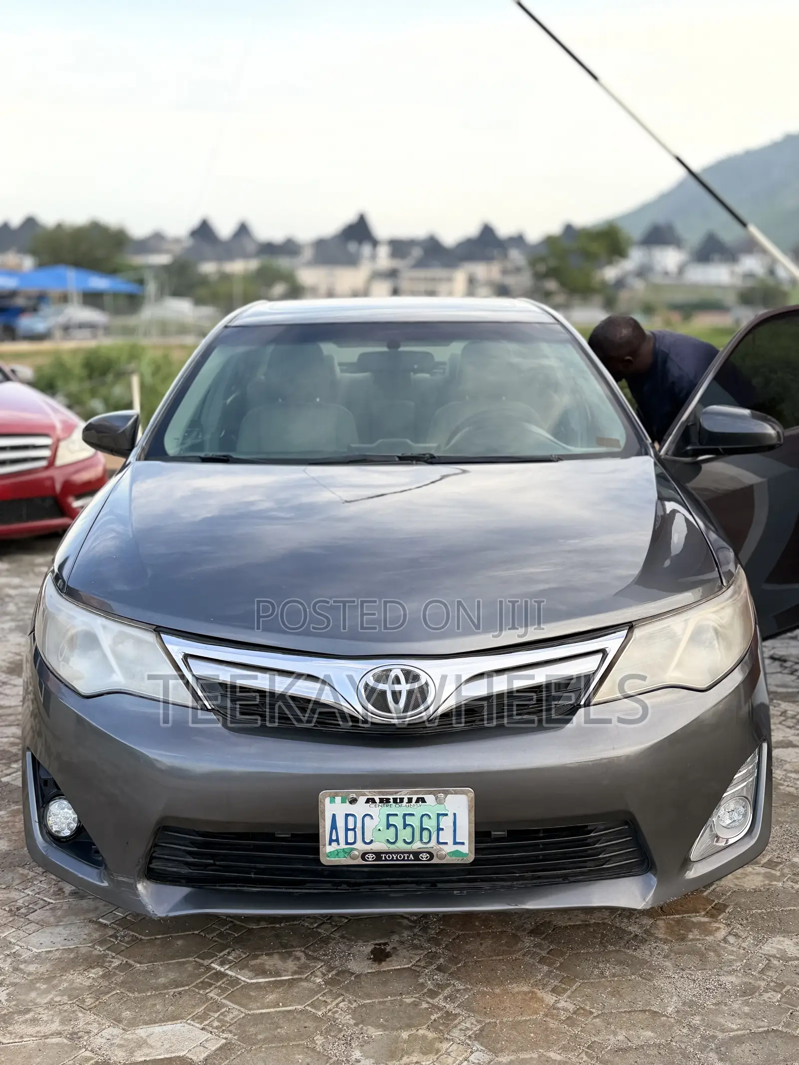 Toyota Camry XLE 4dr Sedan (2.5L 4cyl 6A) 2014 Gray
